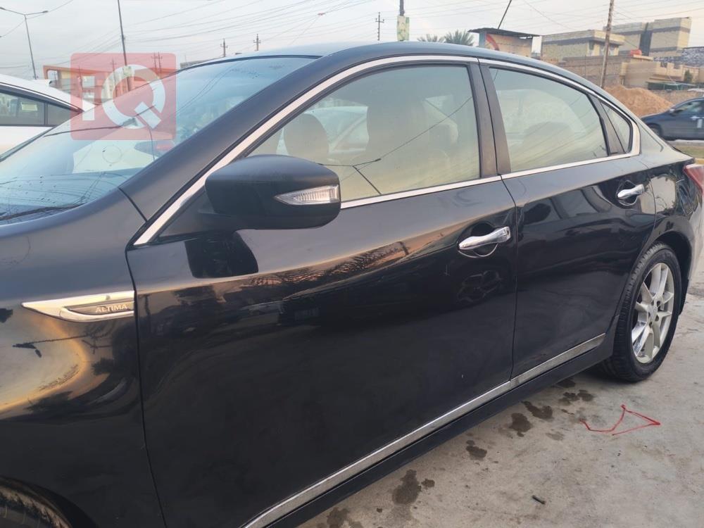 نيسان ألتيما